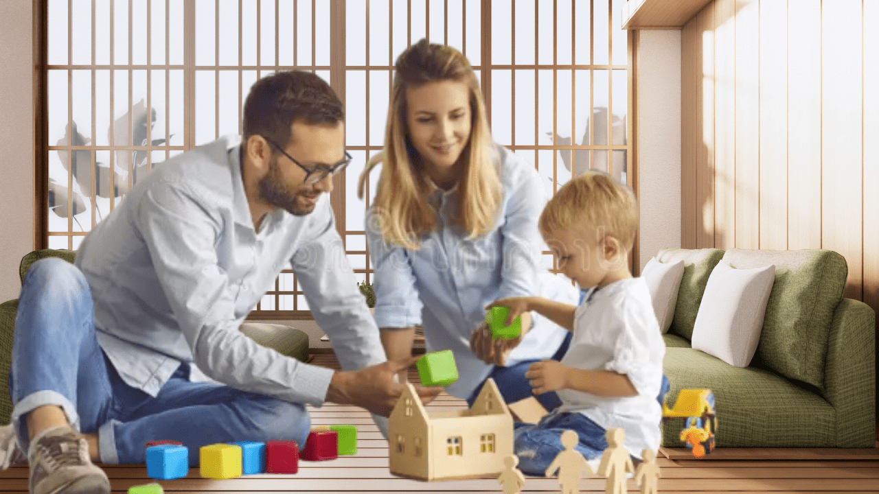 Niños jugando felices